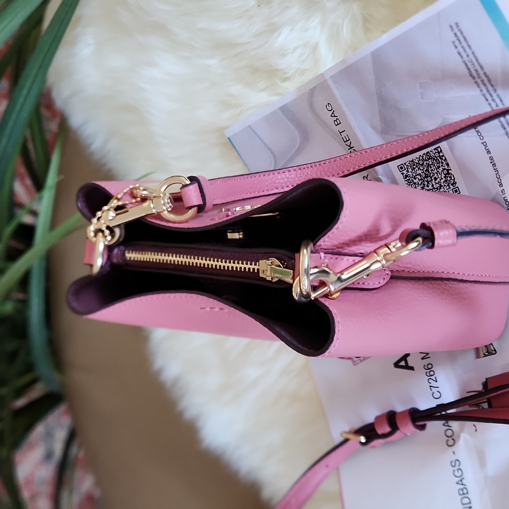 Gorgeous NWOT Coach Mini Town Bubblegum Pink Leather Bucket Crossbody Bag  💗🎁 - Picture 5 of 16